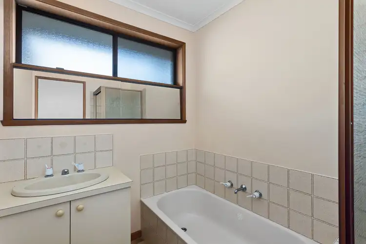 Fifth view of Homely unit listing, 2/70 South Road, Rosebud VIC 3939