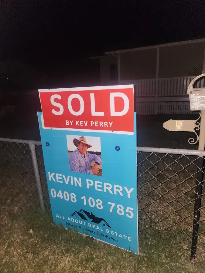 5 John Street, Crows Nest QLD 4355