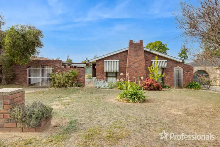 3 Merinda Crescent, Kooringal NSW 2650