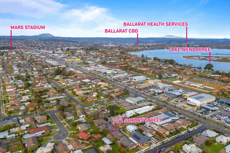 2/2 Symons Street, Wendouree VIC 3355
