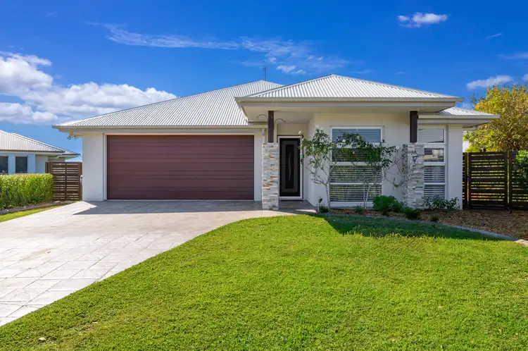 8 Iris Court, Southside QLD 4570