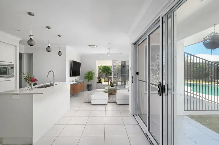 Sixth view of Homely house listing, 8 Iris Court, Southside QLD 4570