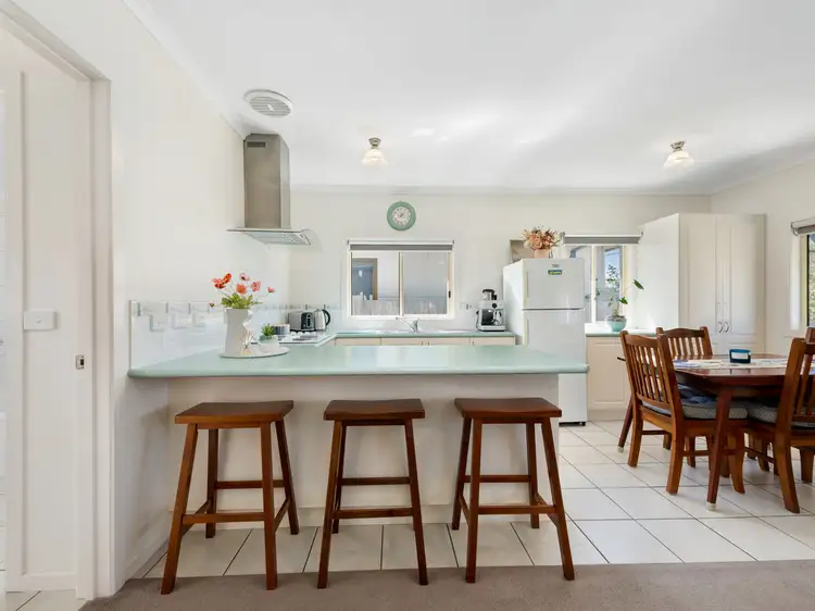15 Mourilyan Street, Lakes Entrance VIC 3909