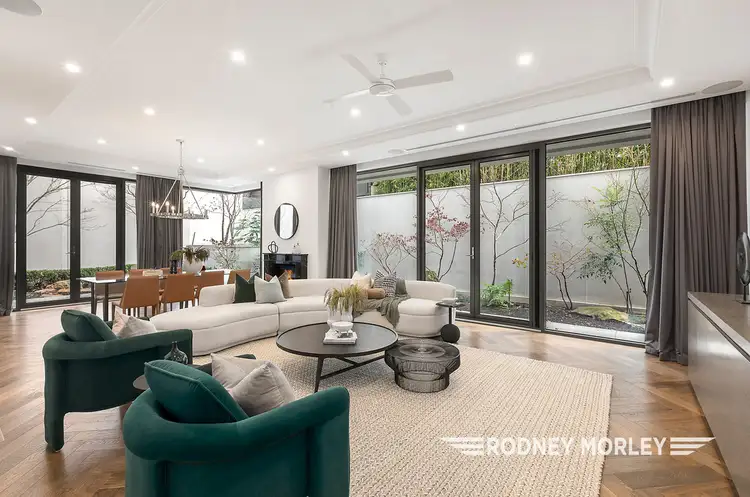 2/4 Trawalla Avenue, Toorak VIC 3142