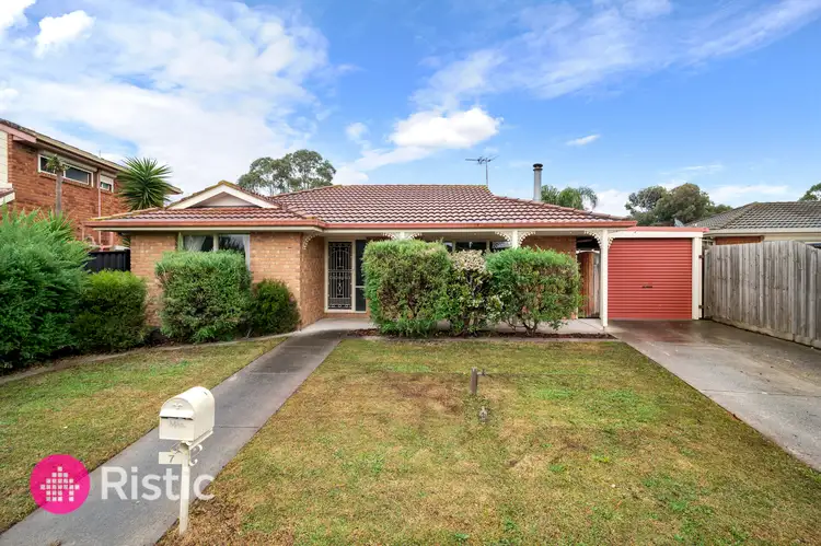 7 Burridge Close, Mill Park VIC 3082