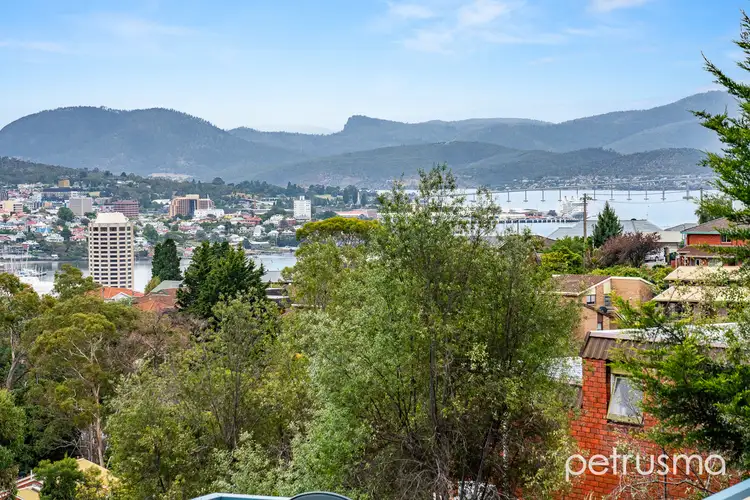 2/14 Dalkeith Court, Sandy Bay TAS 7005