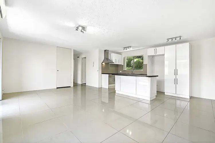 Main view of Homely unit listing, 4/164 Frank Street, Labrador QLD 4215