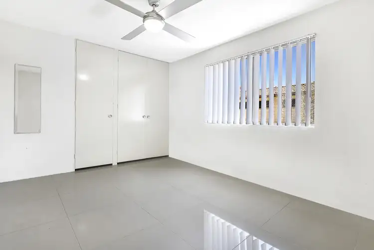 Fourth view of Homely unit listing, 4/164 Frank Street, Labrador QLD 4215
