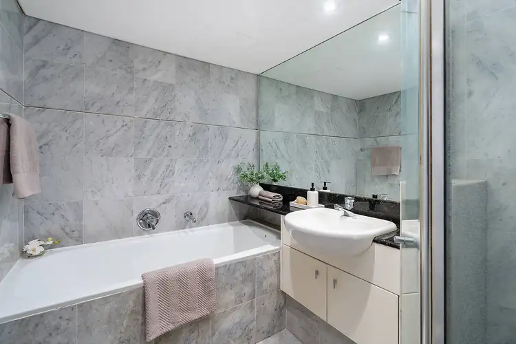 Third view of Homely apartment listing, 6/23 - 39 Bourke Street, Woolloomooloo NSW 2011