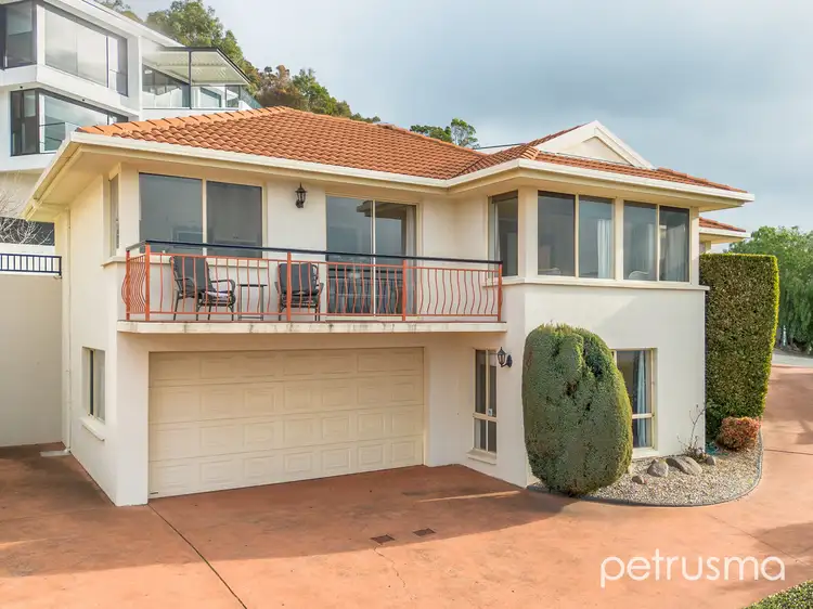 1/7 Stephanie Close, Sandy Bay TAS 7005