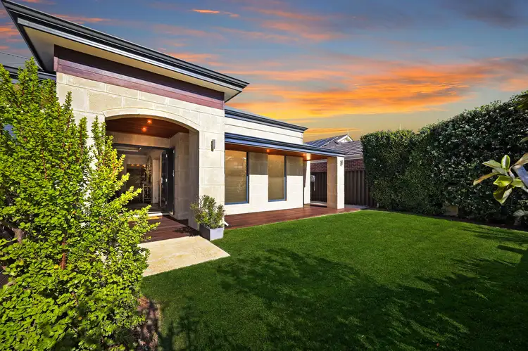 15 Venice Entrance, Iluka WA 6028