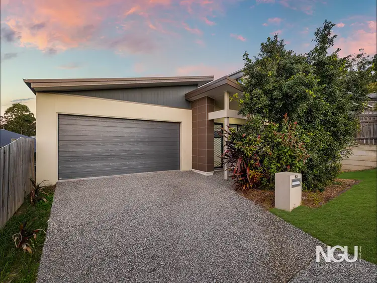 52 Creekwood Circuit, Spring Mountain QLD 4300
