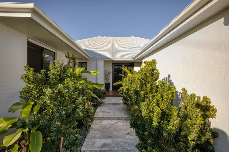 Sixth view of Homely house listing, 10 Crest View Key, Broadbeach Waters QLD 4218