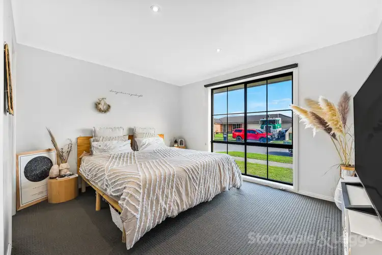 Sixth view of Homely house listing, 8 Barnes Way, Koo Wee Rup VIC 3981