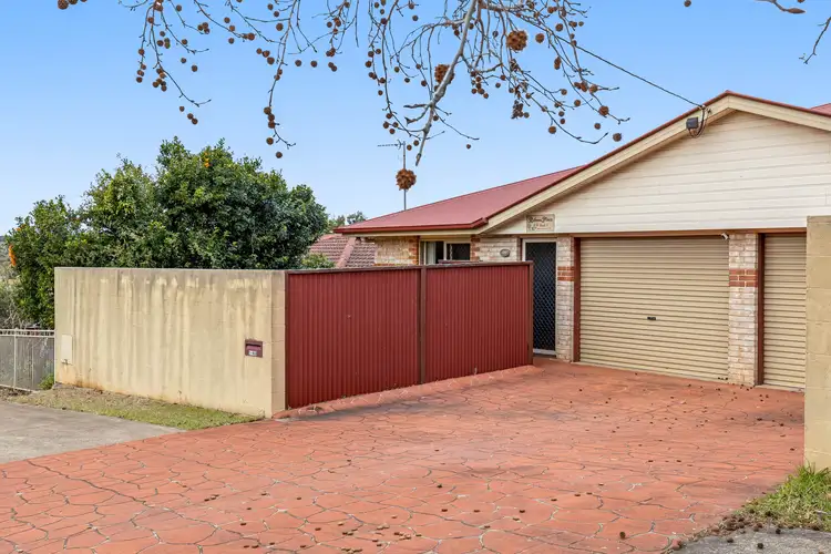 Main view of Homely unit listing, 1/400 Alderley Street, Kearneys Spring QLD 4350