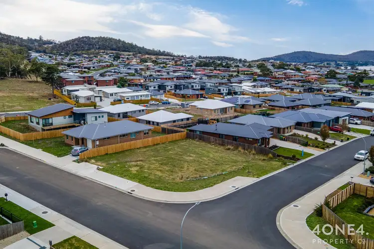 16 Venerable Drive, Rokeby TAS 7019