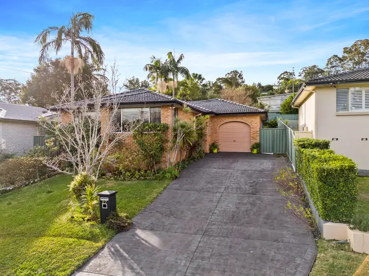 27 Angus Avenue, Wyoming NSW 2250