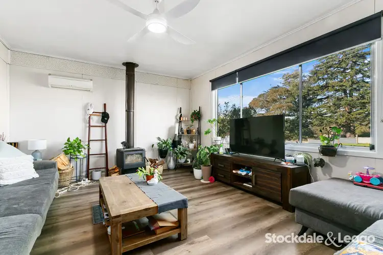 Second view of Homely house listing, 5 Roxburgh Road, Yallourn North VIC 3825