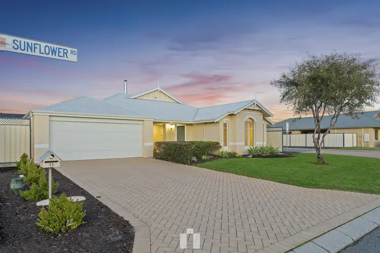 11 Sunflower Road, Success WA 6164