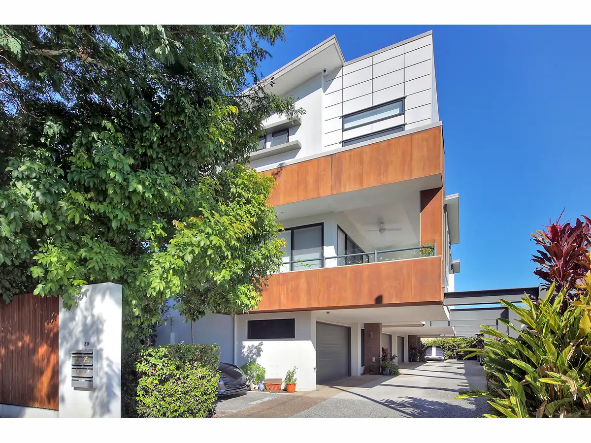 Main view of Homely townhouse listing, 2/39 Querrin Street, Yeronga QLD 4104