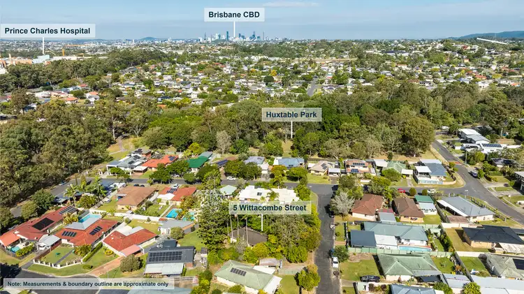 5 Wittacombe Street, Chermside West QLD 4032