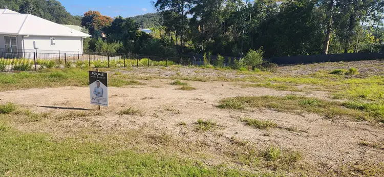 4 Peak Place, Yandina QLD 4561