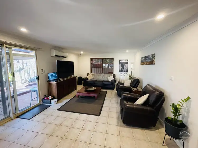 11/4 Reynolds Place, South Hedland WA 6722