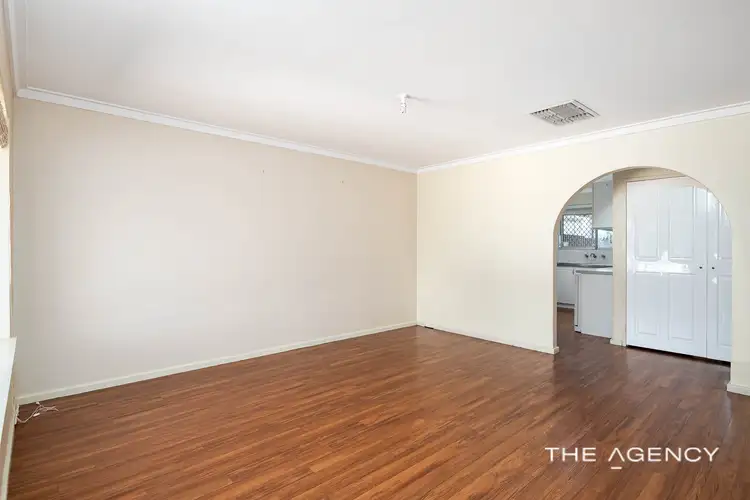Fifth view of Homely semi-detached listing, 32 McKinlay Avenue, Padbury WA 6025