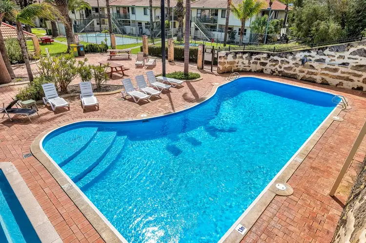 124 Mandurah Terrace