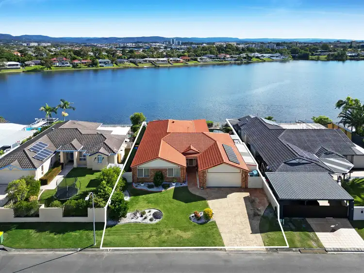 76 Dipper Drive, Burleigh Waters QLD 4220