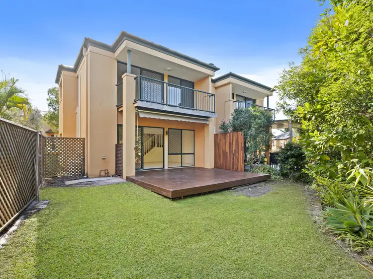 2/120 Highfield Drive, Merrimac QLD 4226