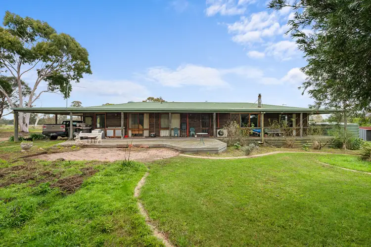 68 Gooch Road, Stratford VIC 3862