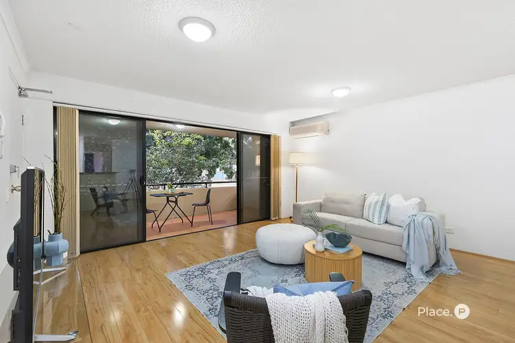 17/55 Harries Road, Coorparoo QLD 4151