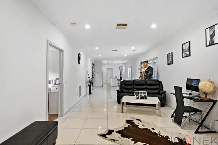 Fifth view of Homely house listing, 30 Stoke Circuit, Wollert VIC 3750