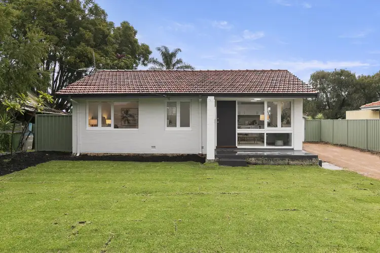 15 Munden Place, Kelmscott WA 6111