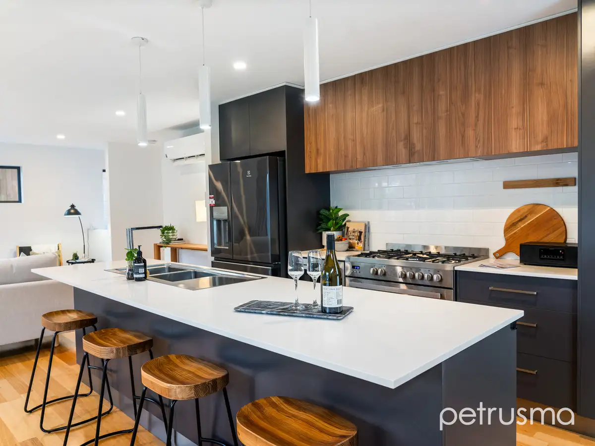 Main view of Homely villa listing, 19/38 Waterworks Road, Dynnyrne TAS 7005