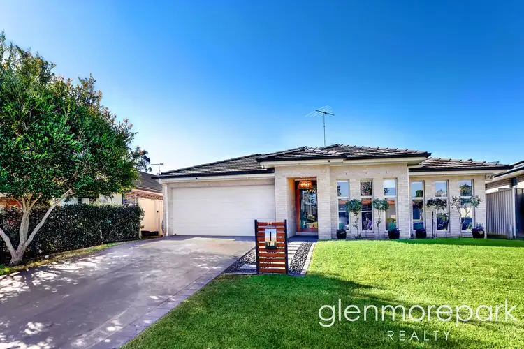 25 Harwood Circuit