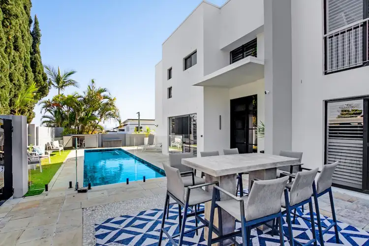64 Bonneville Street, Holland Park West QLD 4121