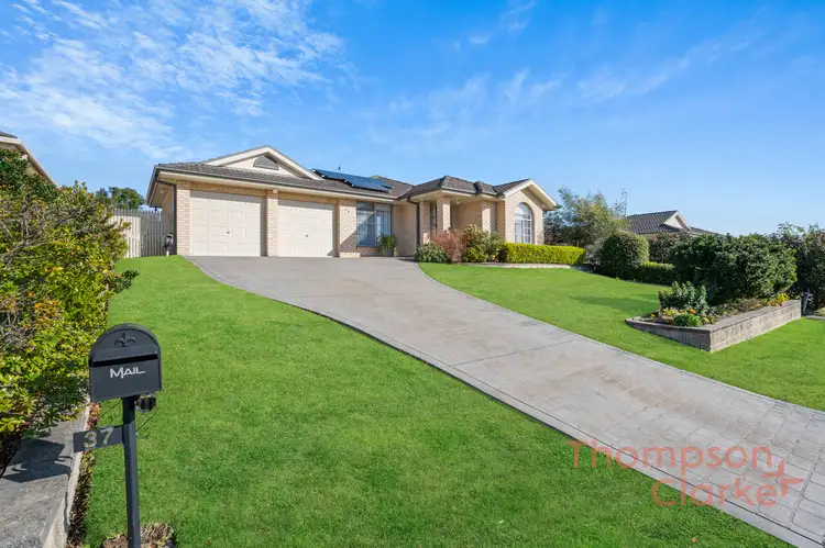 37 Jenna Drive, Raworth NSW 2321
