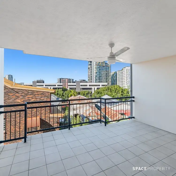 Third view of Homely apartment listing, 8/451 Gregory Terrace, Spring Hill QLD 4000