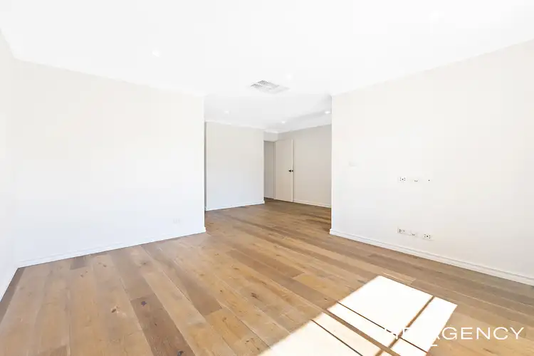 Fourth view of Homely house listing, 30 Molloy Circuit, Atwell WA 6164