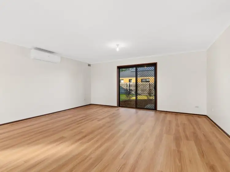 Fourth view of Homely unit listing, 33 Latrobe Street, Rosedale VIC 3847