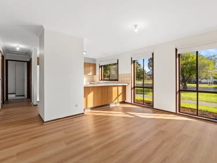 Fifth view of Homely unit listing, 33 Latrobe Street, Rosedale VIC 3847