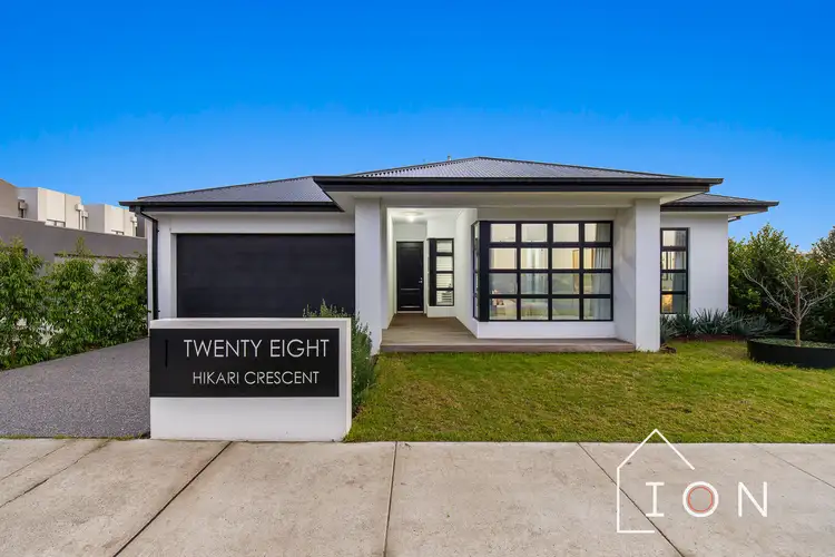 28 Hikari Crescent, Cranbourne South VIC 3977