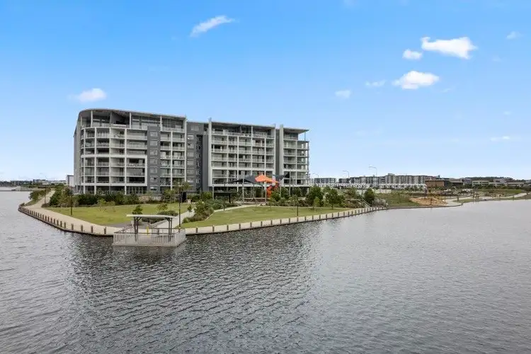302/1 Waterside Retreat, Birtinya QLD 4575