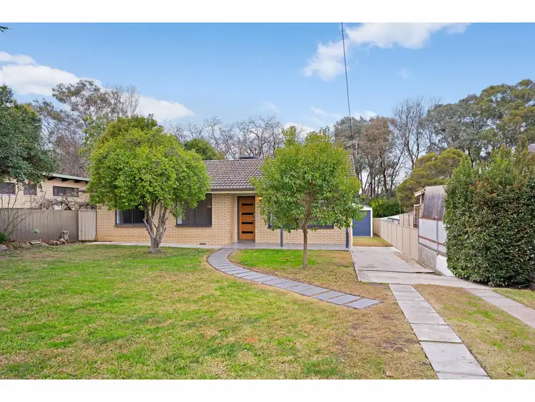 580 Lyne Street, Lavington NSW 2641