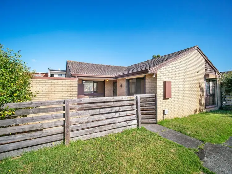 Main view of Homely unit listing, 2/1389 Heatherton Road, Dandenong VIC 3175