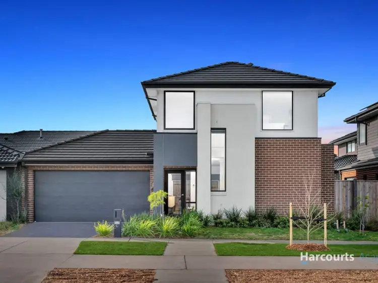 245 Saint Germain Boulevard, Clyde North VIC 3978