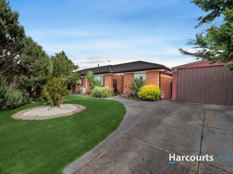 25 Pine Hill Court, Cranbourne North VIC 3977