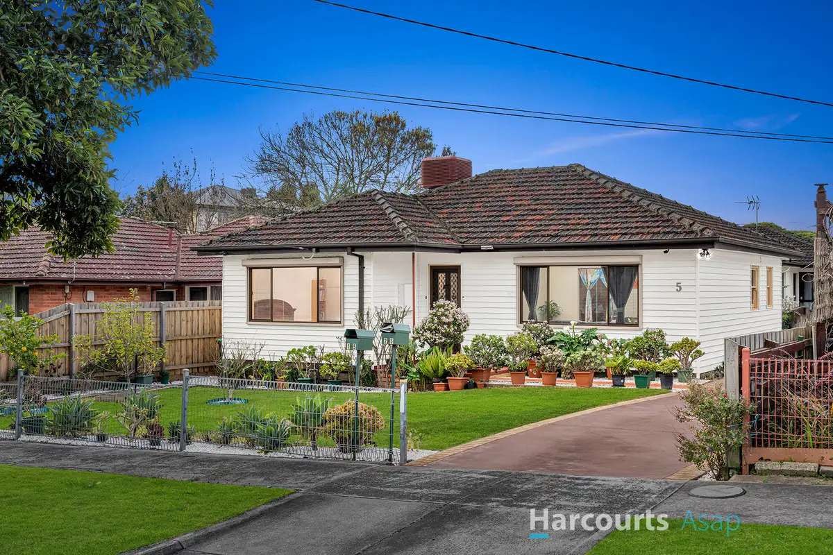 Main view of Homely unit listing, 1/5 Marcella Avenue, Dandenong North VIC 3175